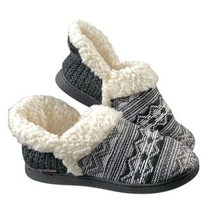 Muk Luks Magdalena Slippers Womens 7-8‎ Faux Fur Nordic Winter Cozy Warm Fuzzy